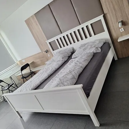 Modern Hoteliving *